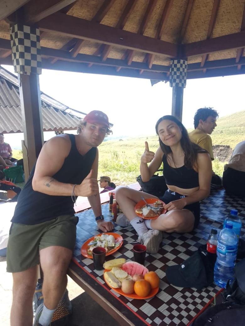 Poetri Bungalow & Restaurant Сенару Екстер'єр фото